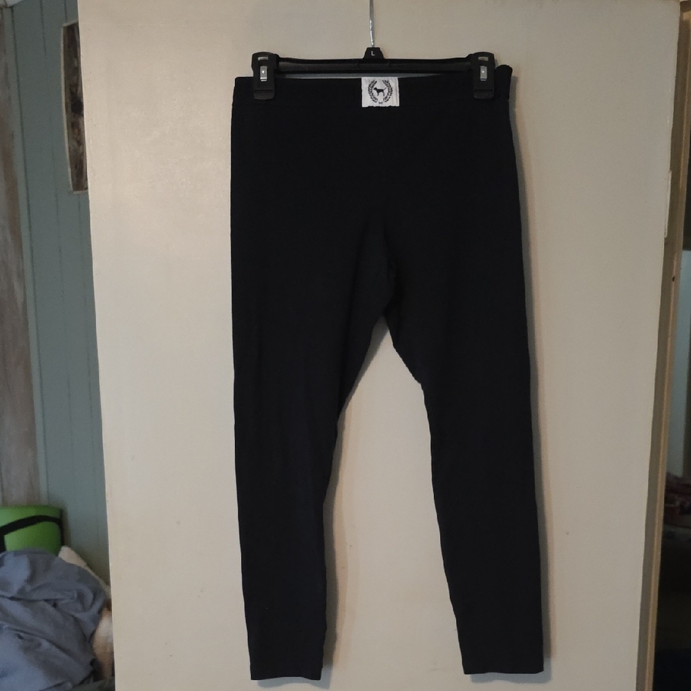 PINK Victoria's Secret Black Leggings with White Logo Patch